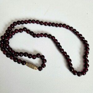 Vintage garnet necklace choker.